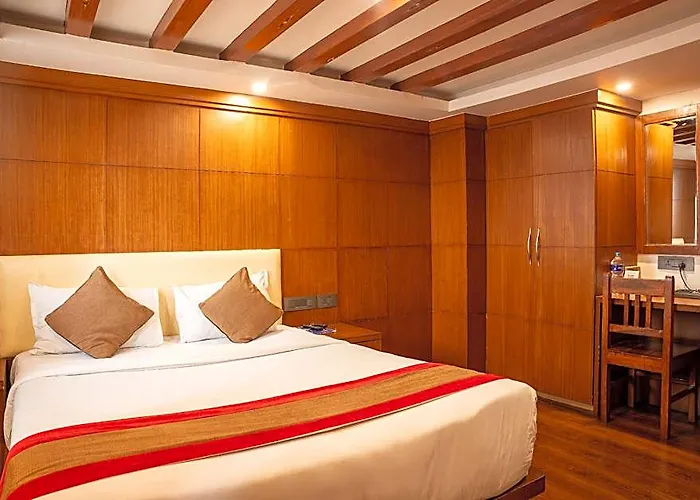 Kailashkutee 4*