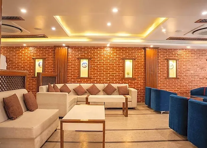 Kailashkutee Hotel 4*